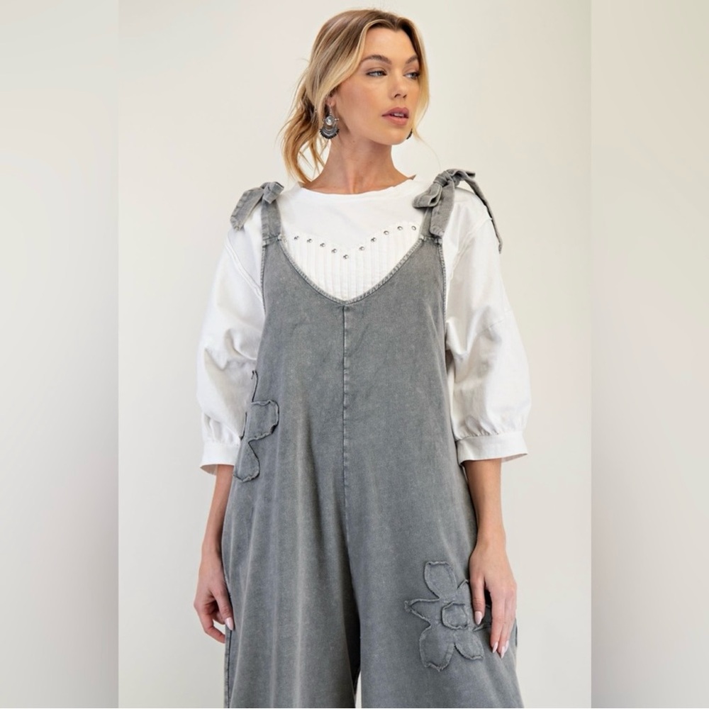 NEW - Easel Flower Patch Adjustable Jumpsuit in Ash Gray